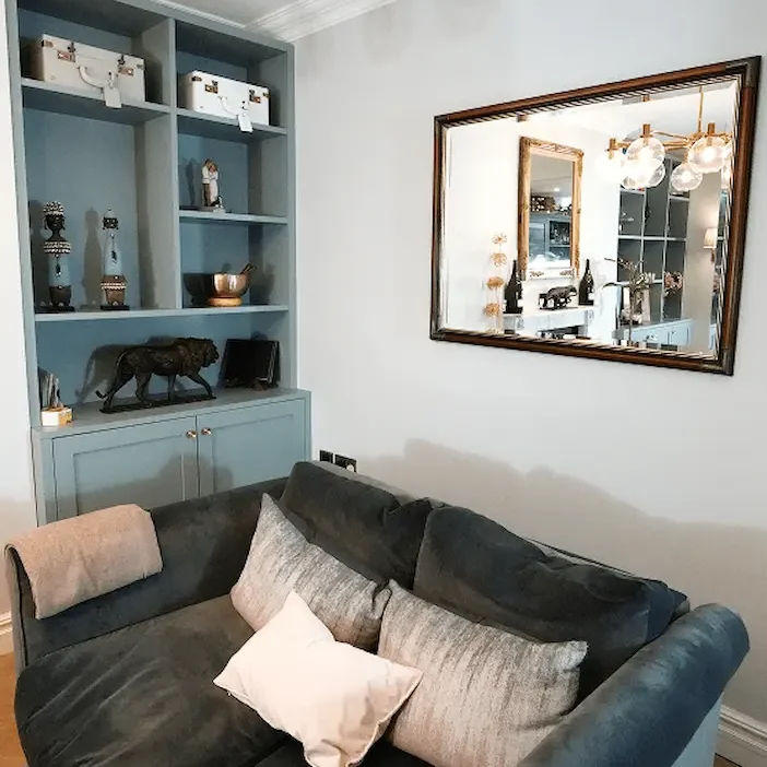 Builders in Chelsea specialising in bespoke refurbishments with elegant living room joinery and luxury finishes.