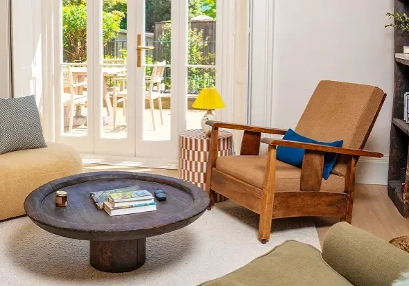 Builders in Notting Hill managing a full home refurbishment with refined materials and detailing.